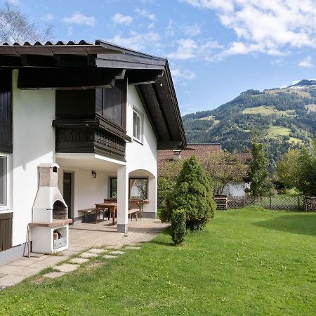 Spacious Chalet In Maishofen Near Forest المظهر الخارجي الصورة
