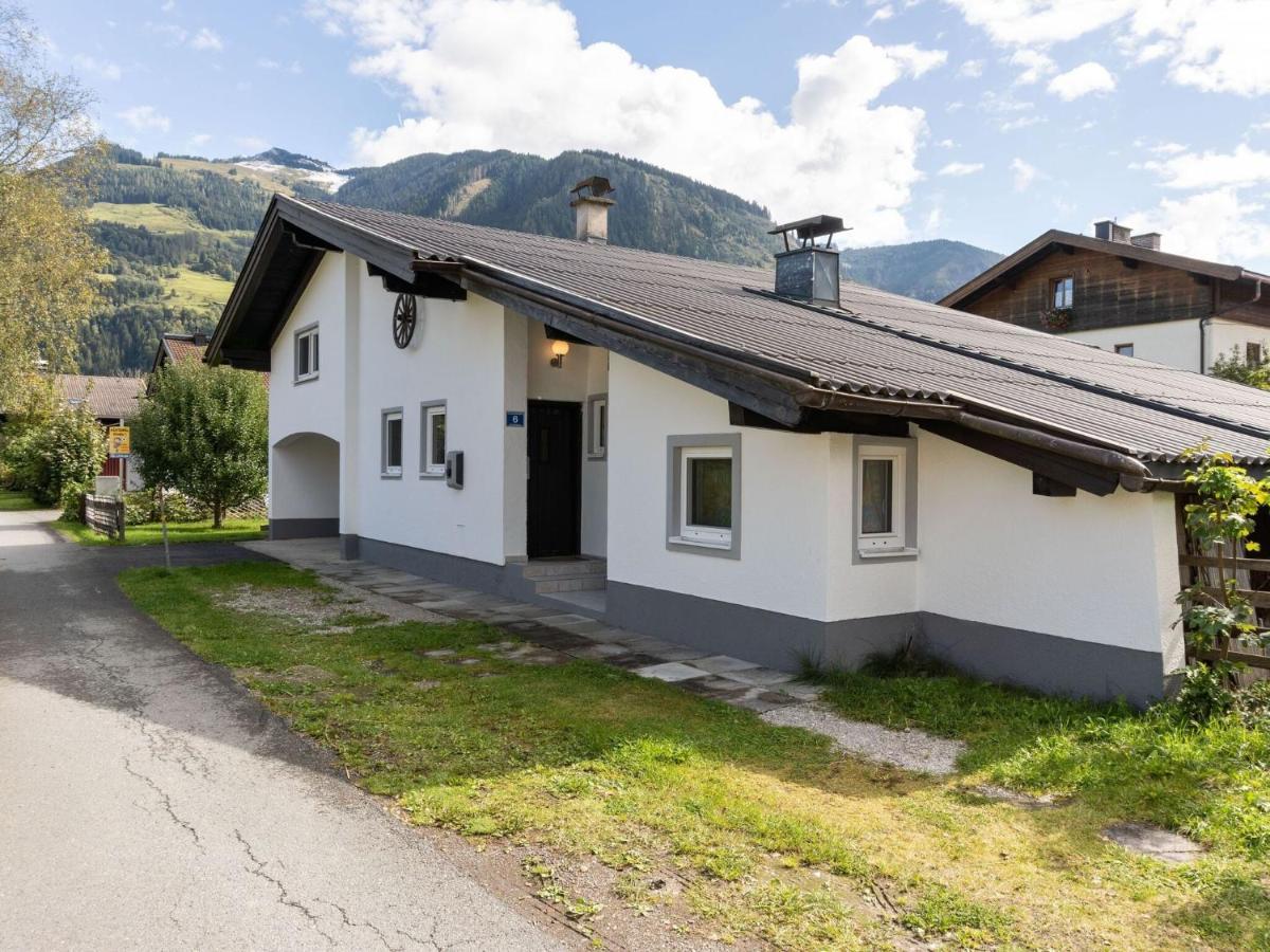 Spacious Chalet In Maishofen Near Forest المظهر الخارجي الصورة