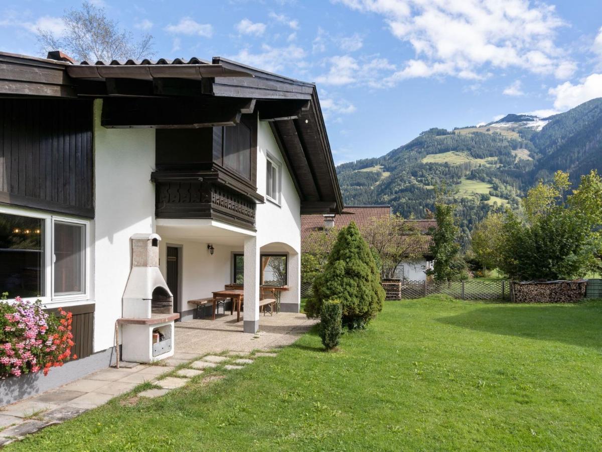 Spacious Chalet In Maishofen Near Forest المظهر الخارجي الصورة